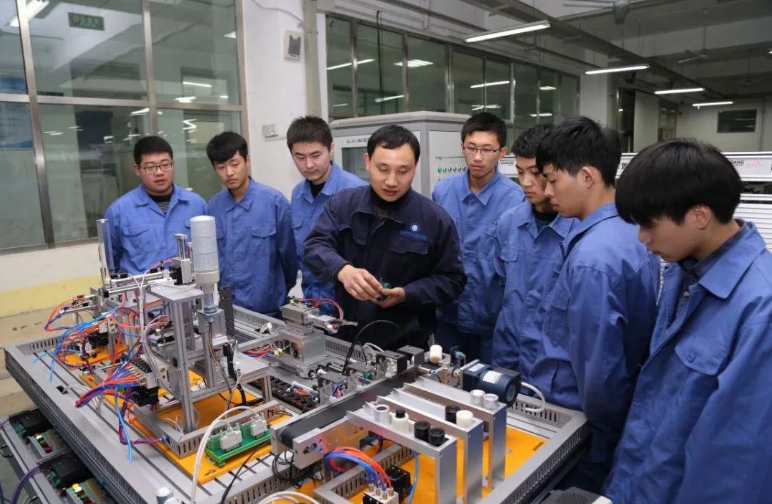 最全！振寧學校招生專業介紹之機械電氣設備銷售專業詳解